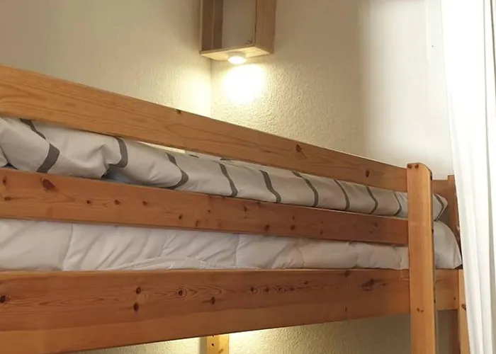 A Giens Avec Terrasse, Piscine Et Parking - Fr-1-335-193 * Hyères