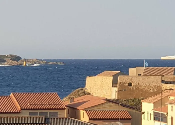 Lejlighed A Giens Avec Terrasse, Piscine Et Parking - Fr-1-335-193 *